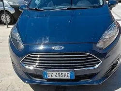 Blu Usata 2015 Ford Fiesta Due volumi | 5900 € (Buon prezzo)