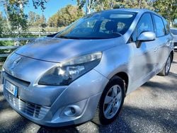 Argento Usata 2011 Renault Scénic III Dynamique Monovolume | 4900 € (Buon prezzo)