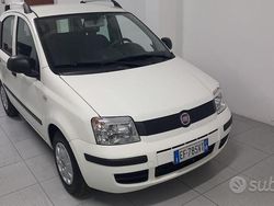 Bianco Usata 2011 Fiat Panda Dynamic Tre volumi | 5400 € (Buon prezzo)