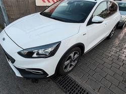 Usata 2019 Ford Focus Due volumi | 17.000 € (Molto cara)
