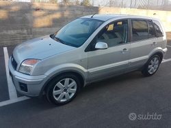 Grigio Usata 2007 Ford Fusion Tre volumi | 3000 € (Molto cara)