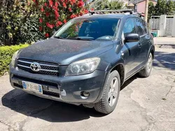 Usata 2008 Toyota RAV4 SUV | 4000 € (Buon prezzo)