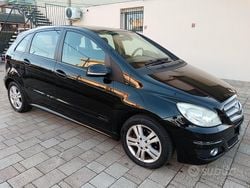 Nero Usata 2009 Mercedes B180 Executive Monovolume | 2990 € (Ottimo prezzo)