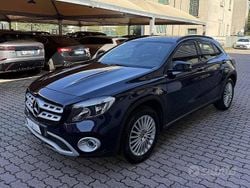 Blu / metallizzato Usata 2017 Mercedes GLA180 SUV | 16.900 € (Buon prezzo)