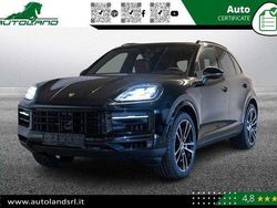 Nero metallizzato Usata 2024 Porsche Cayenne SUV | 136.800 € (Molto cara)