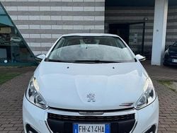 Bianco Usata 2017 Peugeot 208 GT-line Due volumi | 7900 € (Super prezzo)