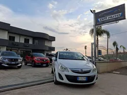 Bianco Usata 2011 Opel Corsa Cosmo Due volumi | 3900 € (Buon prezzo)