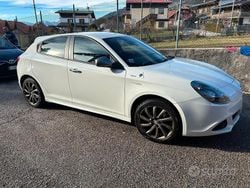Bianco Usata 2013 Alfa Romeo Giulietta Due volumi | 5900 € (Super prezzo)