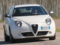 Bianco Usata 2010 Alfa Romeo MiTo Due volumi | 1000 € (Molto cara)