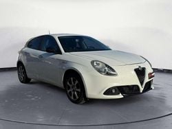 Bianco Usata 2012 Alfa Romeo Giulietta Tre volumi | 5800 € (Buon prezzo)