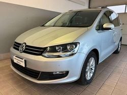 Argento Usata 2016 VW Sharan Comfortline Monovolume | 23.550 € (Molto cara)