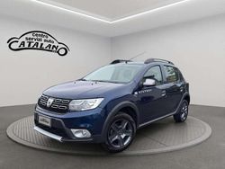 Blu Usata 2017 Dacia Sandero Stepway Tre volumi | 8999 € (Buon prezzo)