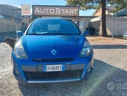 Blu Usata 2012 Renault Clio IV Dynamique Tre volumi | 4300 € (Cara)