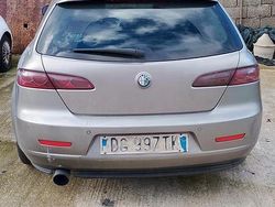 Grigio Usata 2006 Alfa Romeo 159 Distinctive Tre volumi | 2800 € (Ottimo prezzo)