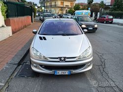 Grigio Usata 2006 Peugeot 206 CC Cabrio | 2700 € (Buon prezzo)