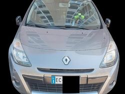 Grigio Usata 2011 Renault Clio II Tre volumi | 5000 € (Buon prezzo)