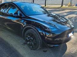 Nero Usata 2024 Tesla Model Y SUV | 37.000 € (Buon prezzo)