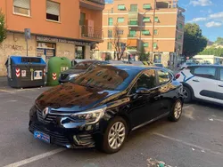 Nero Usata 2022 Renault Clio V Zen Tre volumi | 15.490 € (Buon prezzo)