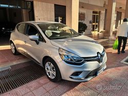 Grigio Usata 2017 Renault Clio IV Tre volumi | 8400 € (Buon prezzo)