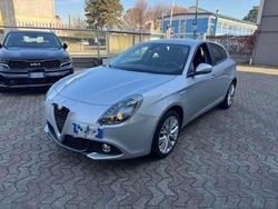 Grigio Usata 2017 Alfa Romeo Giulietta Super Tre volumi | 9200 € (Ottimo prezzo)