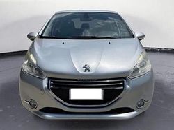 Usata 2014 Peugeot 208 Allure Due volumi | 5990 € (Ottimo prezzo)
