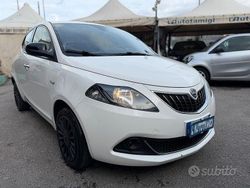 Bianco Usata 2022 Lancia Ypsilon S Due volumi | 9990 € (Ottimo prezzo)