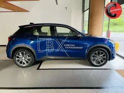 Blu/azzurro Nuova 2024 Lexus LBX SUV | 31.997 € (Super prezzo)