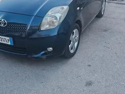 Blu/azzurro Usata 2006 Toyota Yaris Sol Tre volumi | 1500 € (Buon prezzo)