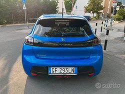 Blu Usata 2021 Peugeot e-208 Allure Due volumi | 15.500 € (Buon prezzo)