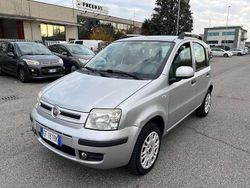 Argento Usata 2010 Fiat Panda Dynamic Tre volumi | 3990 € (Buon prezzo)