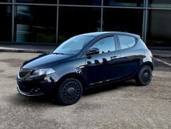 Viola Usata 2022 Lancia Ypsilon Gold Due volumi | 9950 € (Buon prezzo)