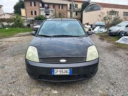 Blu Usata 2005 Ford Fiesta Zetec Tre volumi | 999 € (Super prezzo)