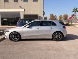 Grigio Usata 2019 Mercedes A180 Business Tre volumi | 18.000 € (Buon prezzo)