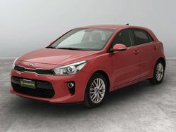Rosso passione Usata 2019 Kia Rio Tre volumi | 9990 € (Ottimo prezzo)