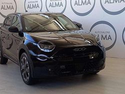 Azzurro Usata 2024 Fiat 600 La Prima SUV | 25.400 € (Buon prezzo)