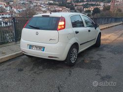 Bianco Usata 2009 Fiat Grande Punto Due volumi | 3399 € (Buon prezzo)