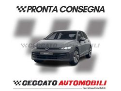 Grigio Nuova 2025 VW Golf Life Tre volumi | 30.030 € (Ottimo prezzo)