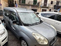 Blu Usata 2011 Fiat Doblò Emotion Monovolume | 4890 € (Buon prezzo)