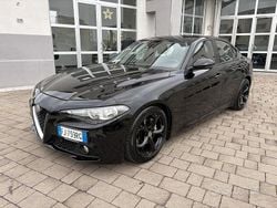 Nero Usata 2017 Alfa Romeo Giulia Super Tre volumi | 13.900 € (Buon prezzo)