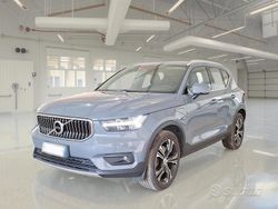 Grigio Usata 2021 Volvo XC40 SUV | 23.650 €