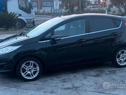 Nero Usata 2015 Ford Fiesta Titanium Due volumi | 7000 € (Ottimo prezzo)