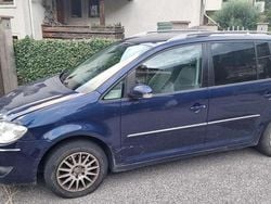 Blu/azzurro Usata 2008 VW Touran Trendline Monovolume | 1333 € (Buon prezzo)