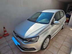 Argento Usata 2014 VW Polo Comfortline Tre volumi | 7200 € (Buon prezzo)