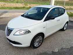 Bianco Usata 2014 Lancia Ypsilon Gold Due volumi | 7200 € (Buon prezzo)