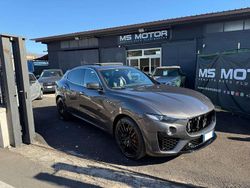 Grigio Usata 2018 Maserati Levante SUV | 41.500 € (Cara)