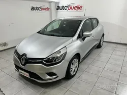 Grigio Usata 2017 Renault Clio IV Zen Tre volumi | 7999 € (Ottimo prezzo)