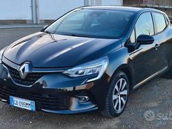 Nero Usata 2020 Renault Clio V Intens Tre volumi | 10.500 € (Buon prezzo)