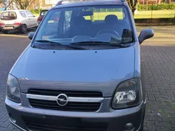 Grigio Usata 2006 Opel Agila Edition Due volumi | 2750 € (Molto cara)