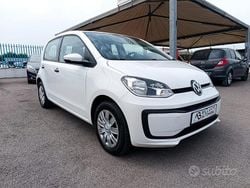 Bianco Usata 2017 VW up! move up! Due volumi | 7690 € (Buon prezzo)