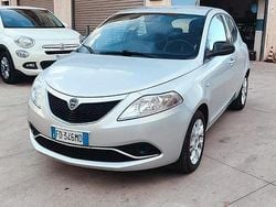 Grigio Usata 2016 Lancia Ypsilon Platinum Due volumi | 6950 € (Buon prezzo)